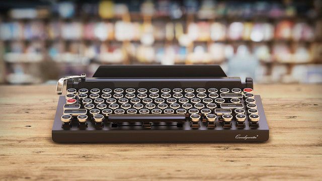 物書き気分を味わえる「タイプライター風キーボード」がたまらない