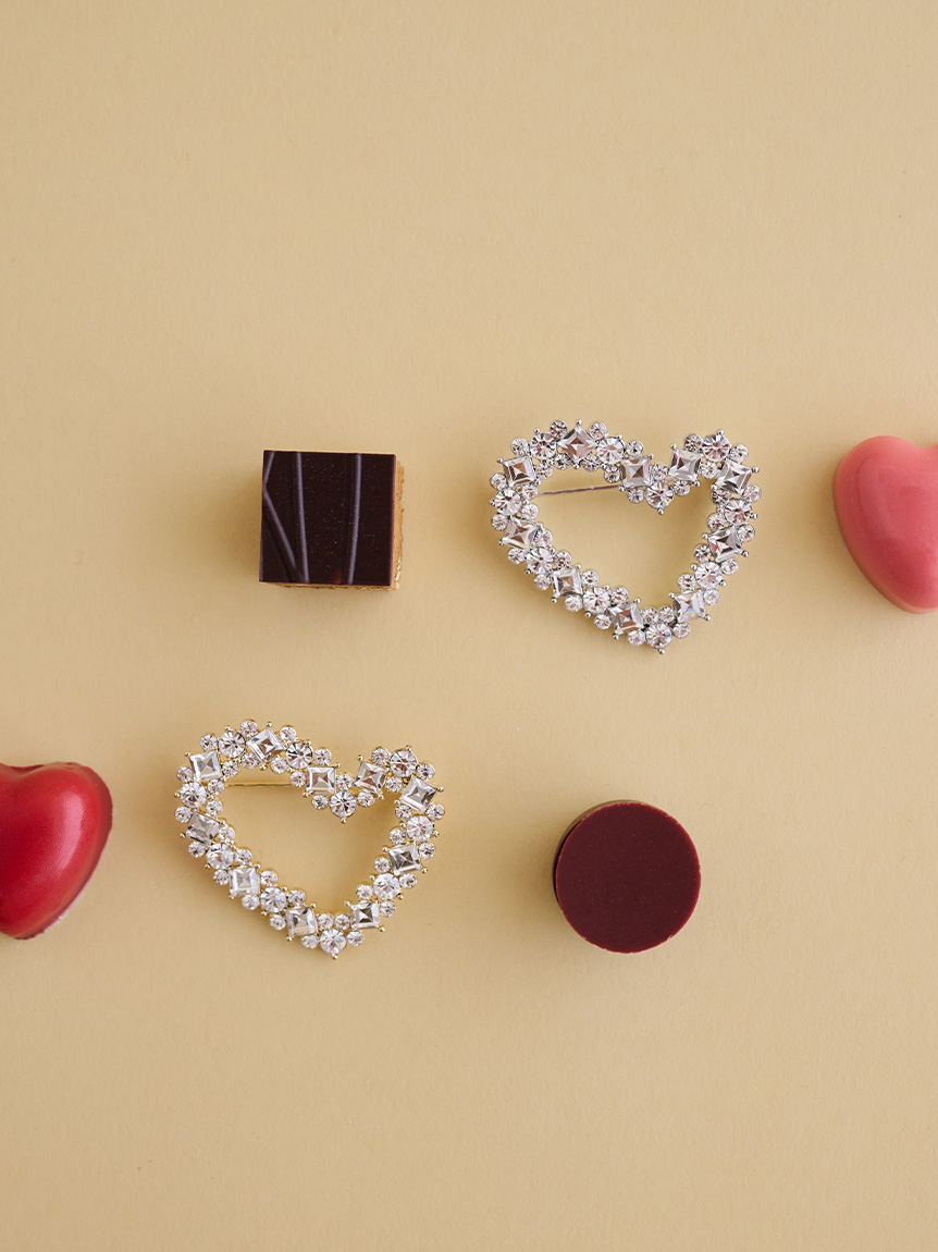 ランダムビジューハートブローチ(ブローチ)｜ACCESSORIES
