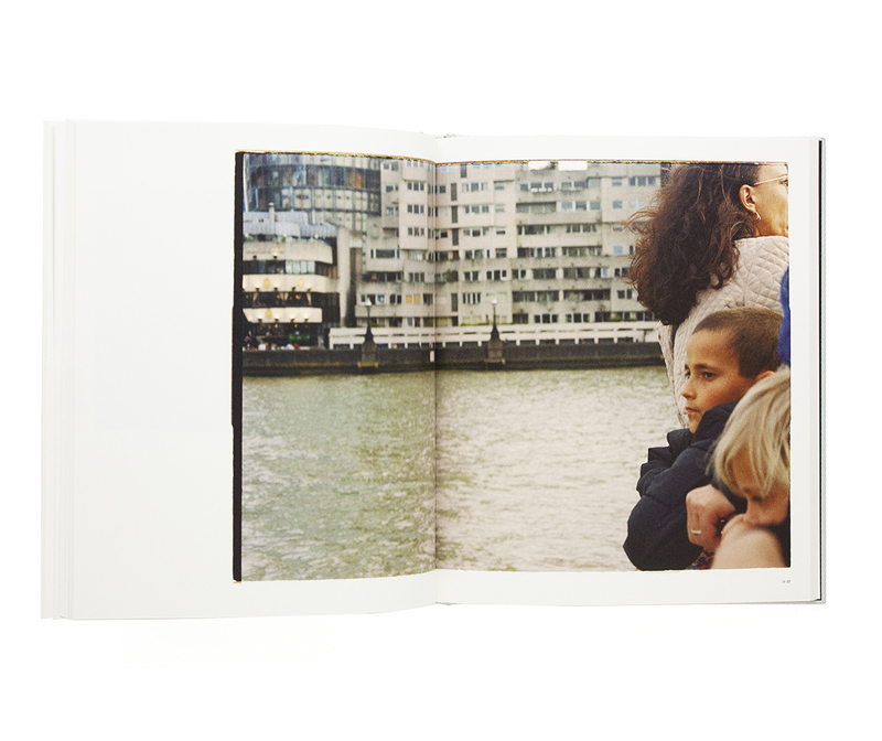 Across the Sea - 草野庸子 | shashasha 写々者 - 写真集とアートブック