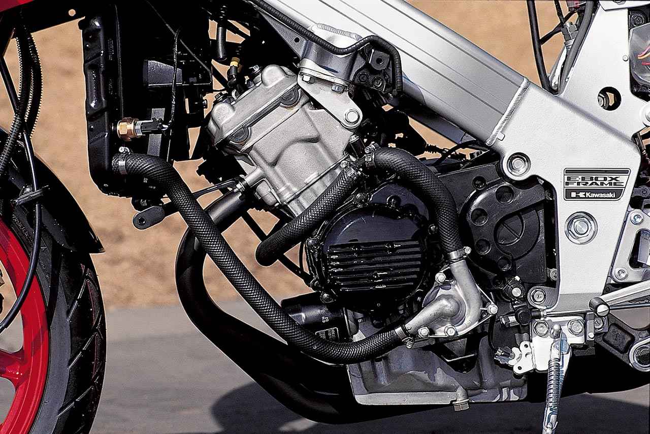 カワサキ「ZXR250（ZX250A）」（1989年）｜レプリカ分野の遅れを帳消し