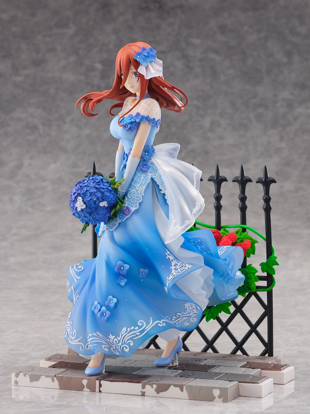 SHIBUYA SCRAMBLE FIGURE 中野 三玖 -Floral Dress Ver.- 1/7スケール