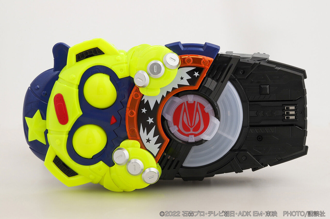 新たなギミックを搭載。仮面ライダーギーツ3つの新レイズバックルを