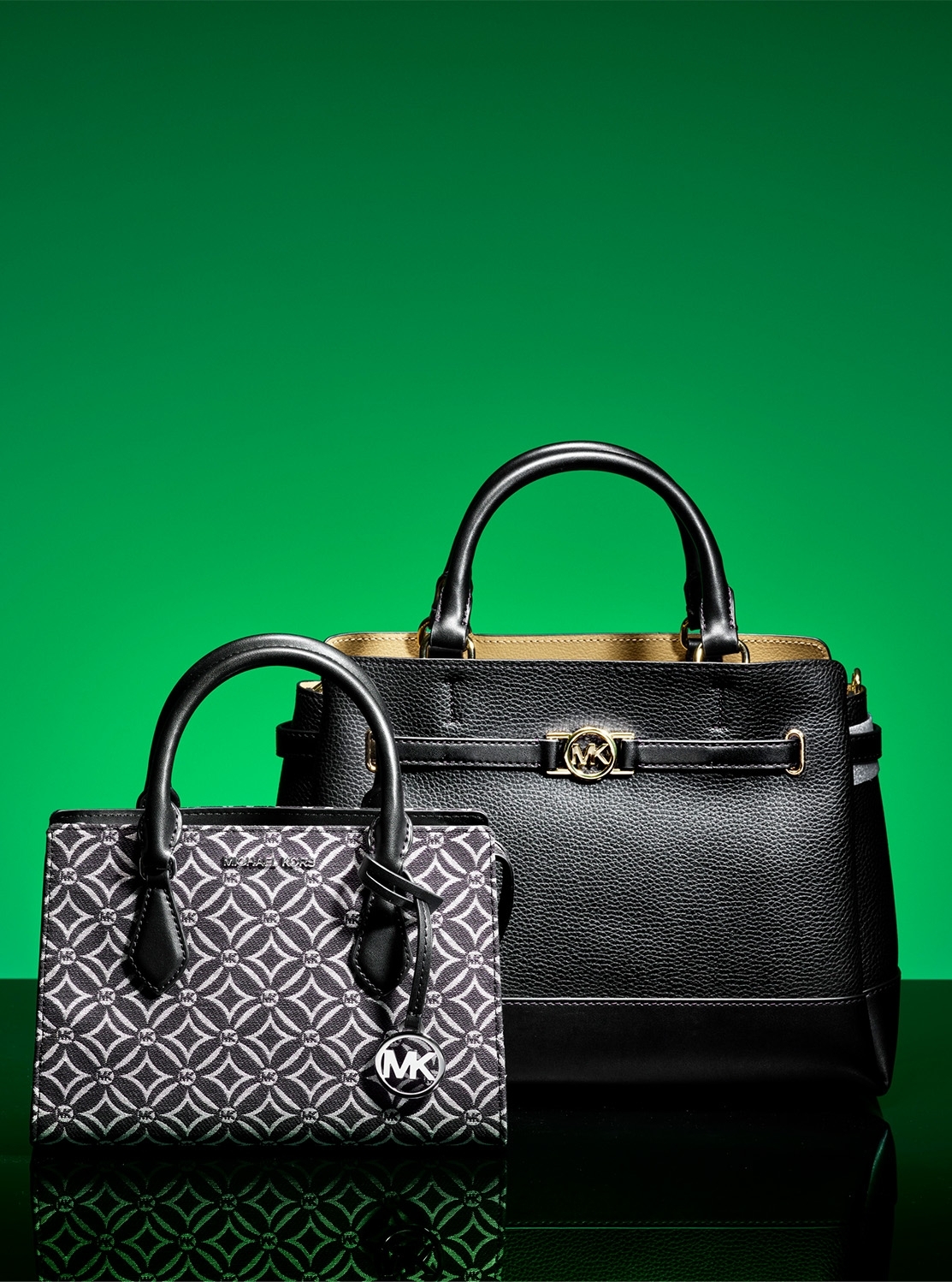 公式アウトレット】SHEILA ロゴジャカード センタージップ サッチェル