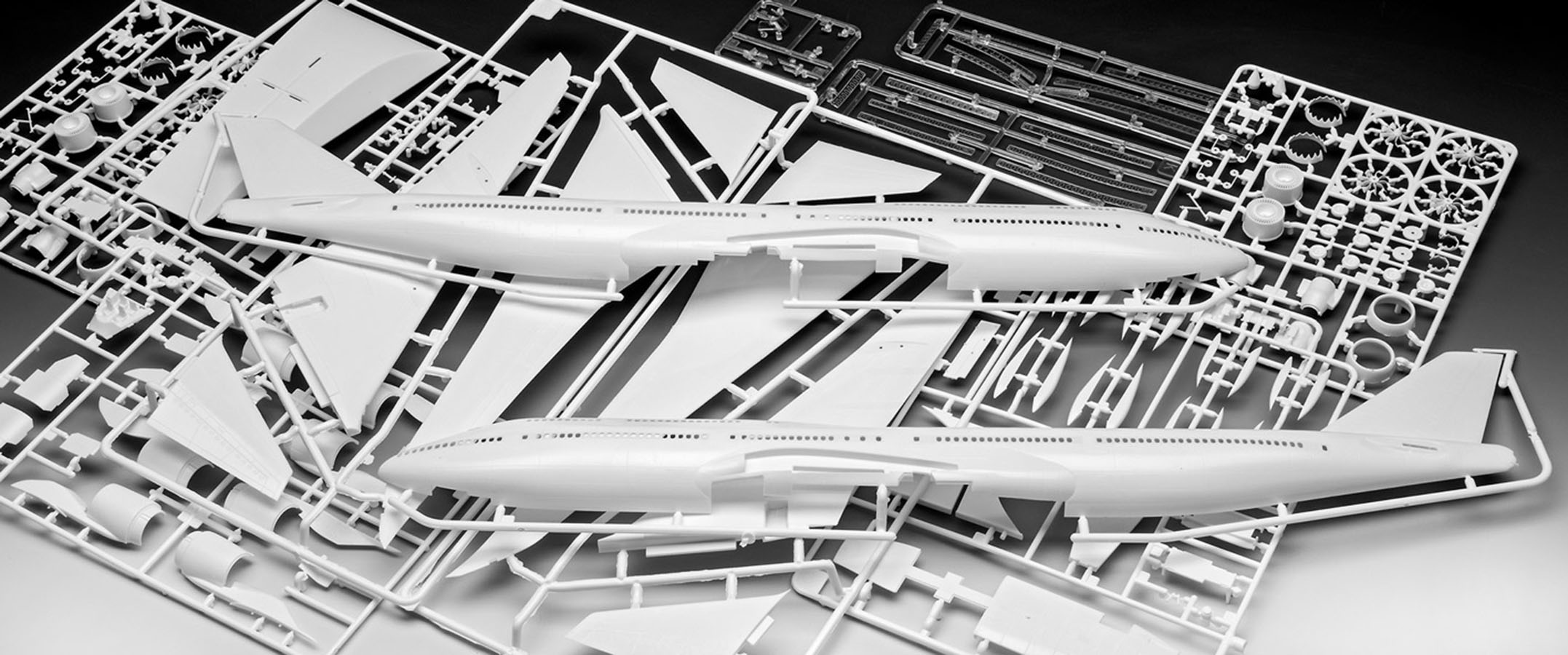 Boeing 747-8 Lufthansa New Livery - Revell 03891 | kingshobby.com