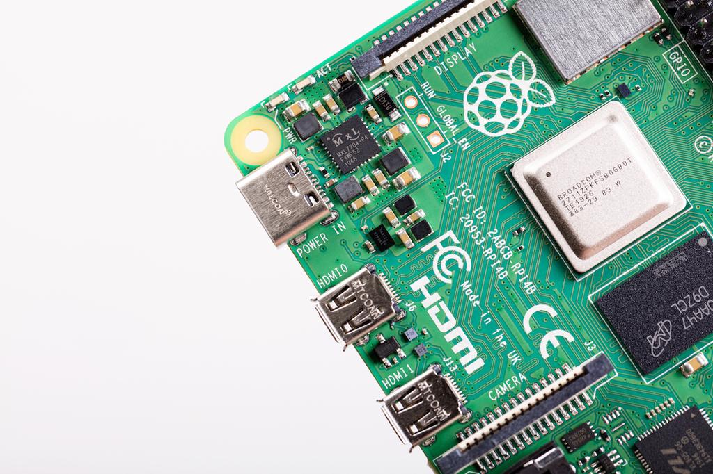 Raspberry Pi 4 Model B / 8GB — スイッチサイエンス