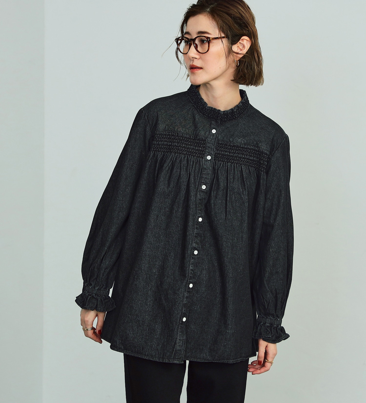 SOMETHING スモッキングデニムブラウス|SOMETHING|サムシング