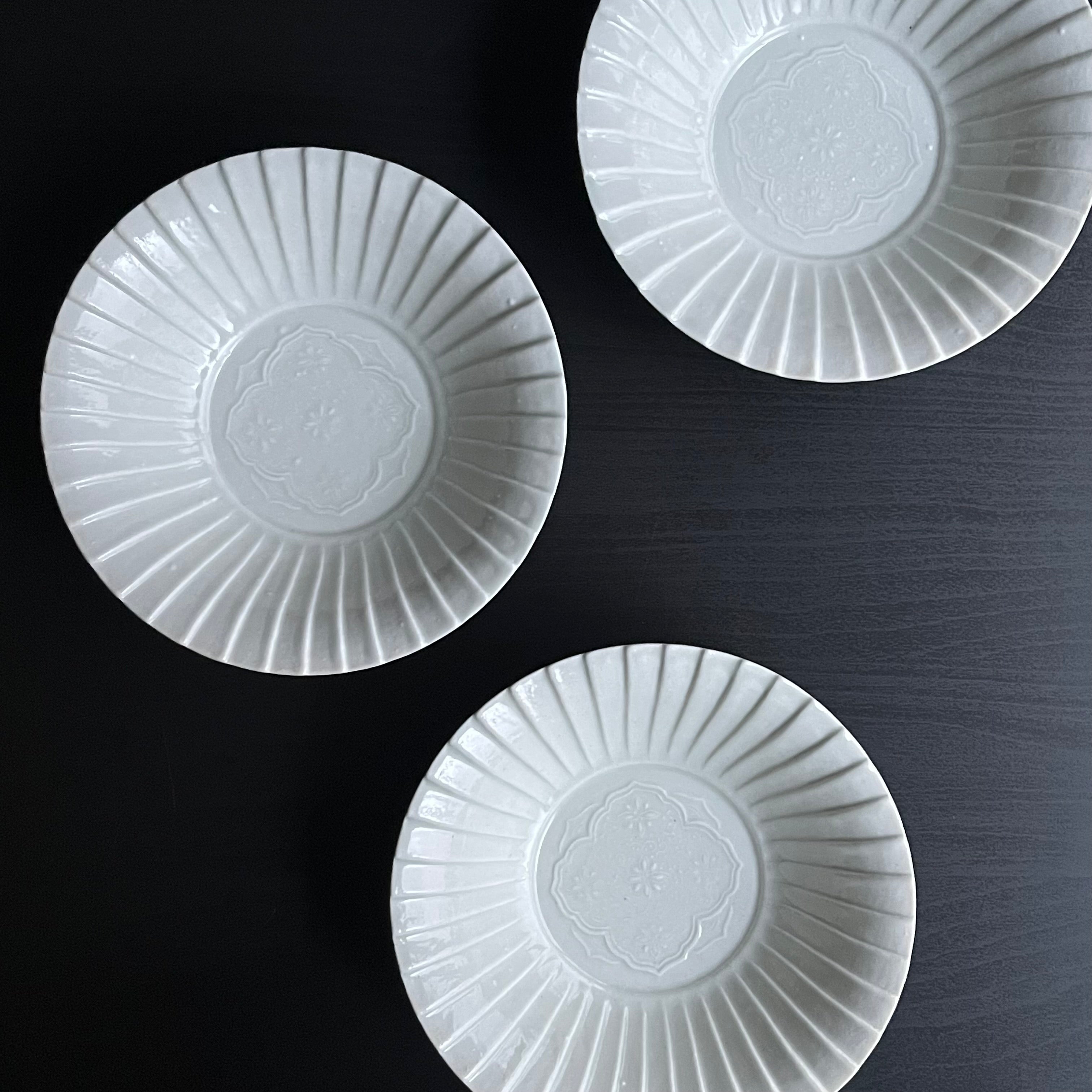 白磁陽刻輪花鉢 | 石田裕哉 | 通販 – dandeliOn