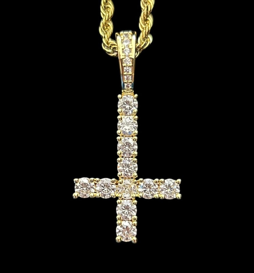 逆さ十字 ネックレス – DAZZLING ICE