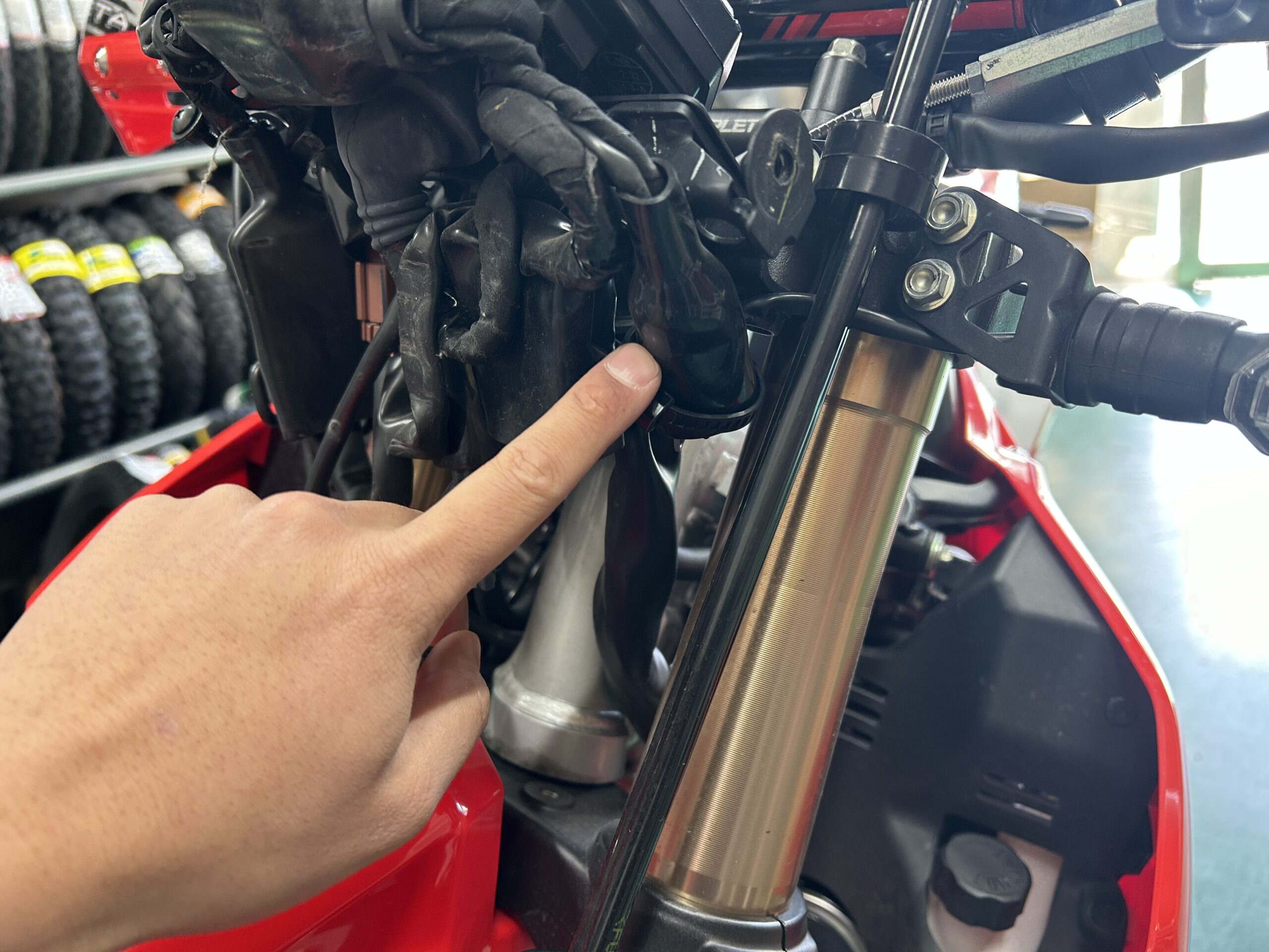 ダートバイクプラスブログ|CRF250L MD47型 ウインカー取り付け解説