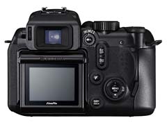 富士フイルム、903万画素のCCDハニカムHRを搭載した「FinePix S9000」