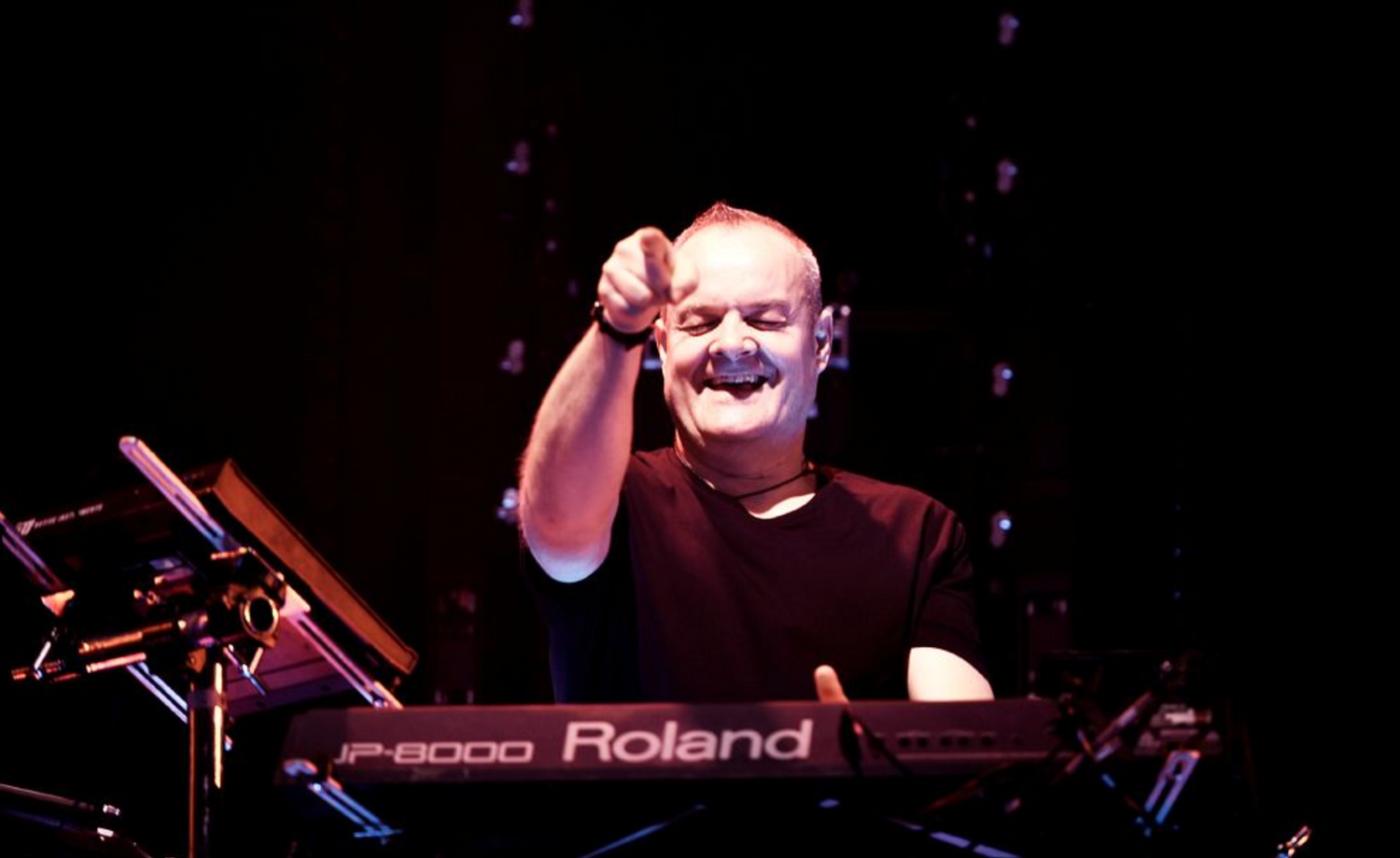 Iconic Sounds - Roland JP-8000