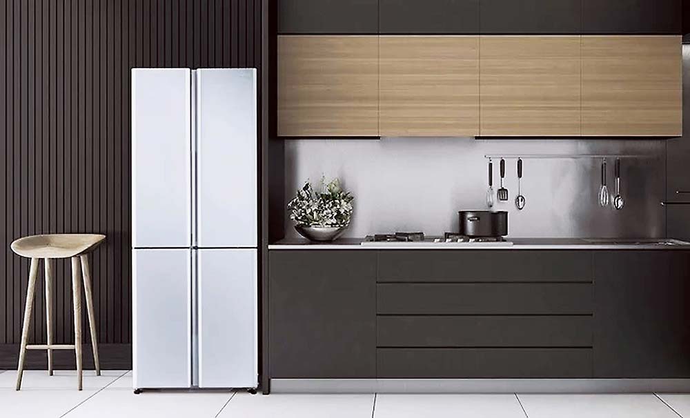 アクアがモダンなデザインの冷蔵庫発売 薄型設計で野菜鮮度保持 | 電波