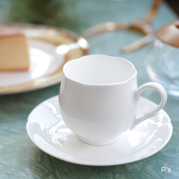 SEYEI セーエー陶器 カップ＆ソーサー Snow born 花 未使用品 （エ3025