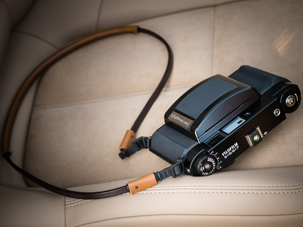 Fuji GF670, the XXI century folding camera. | Deadcameras
