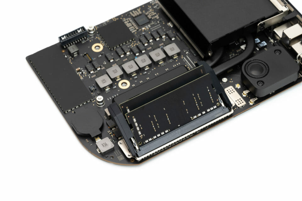Mac mini 2020年モデルのメモリを換装・増設する手順 | でこにく