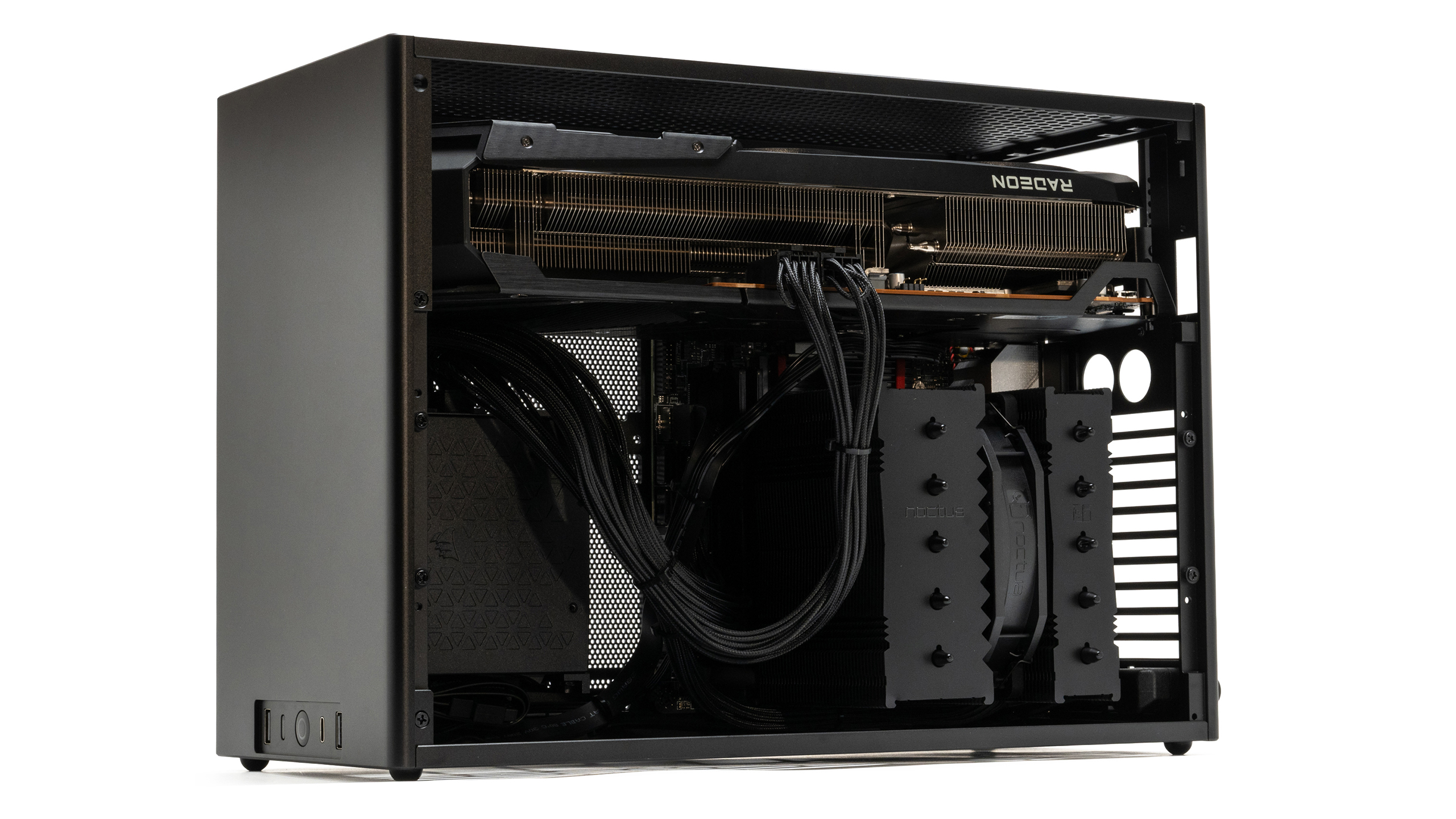 NCASE M2で組む小型ゲーミングPC｜ビルド編 | でこにく