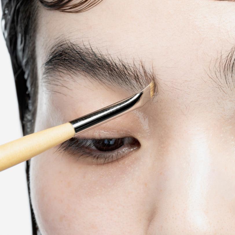 ベントアイブロウブラシS Bent Eyebrow Brush Small 002 | define brush