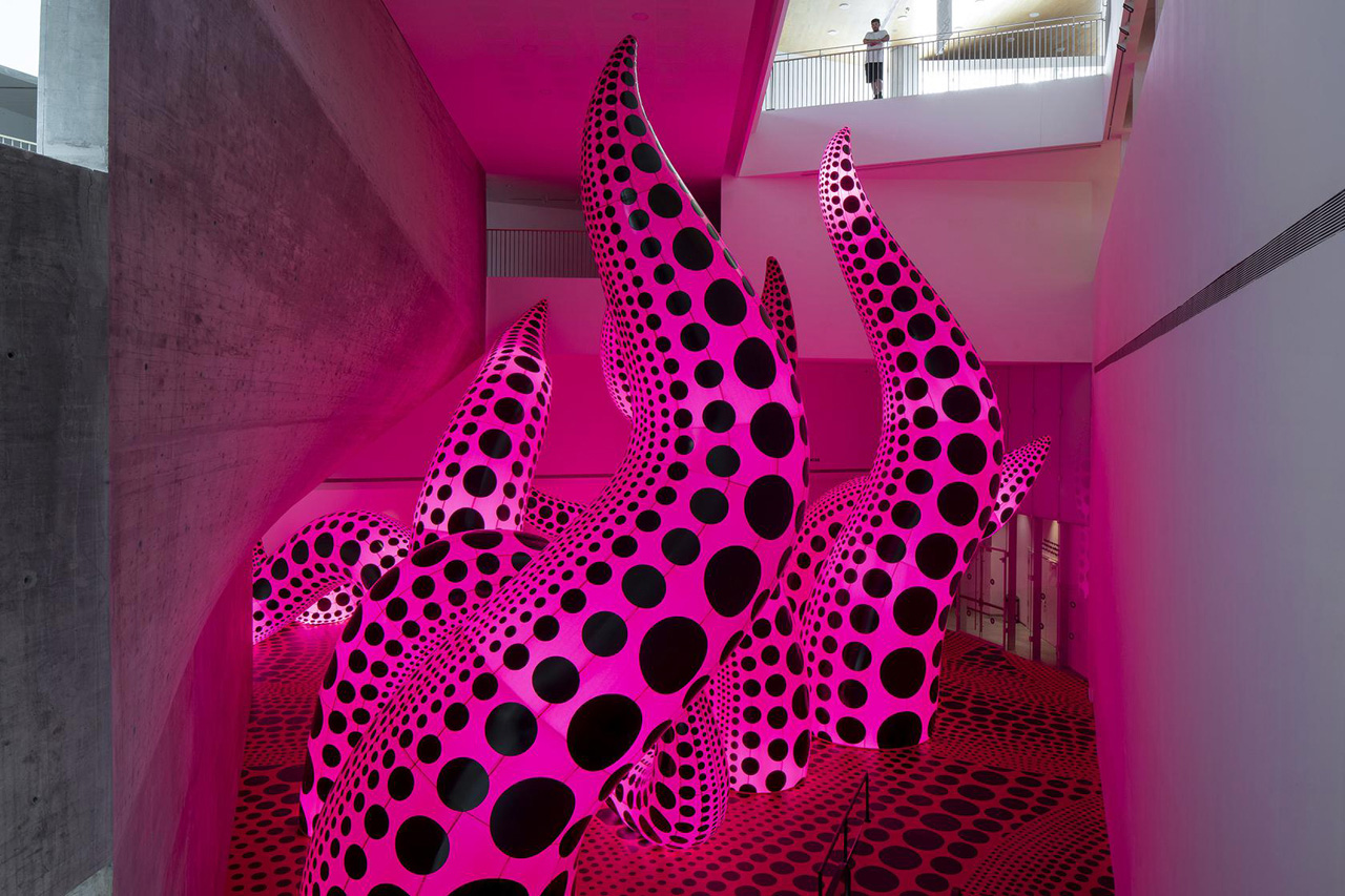 Yayoi Kusama: A Retrospective – de Lange design