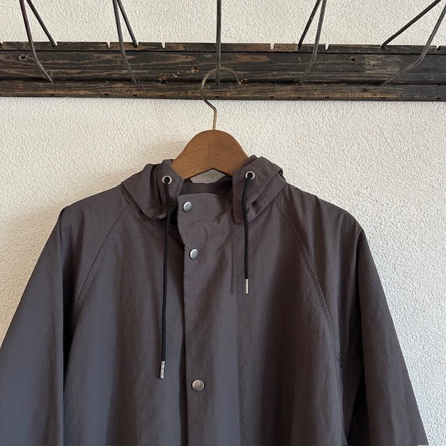 YARRA NEU フード付きナイロンポンチョ風コート 5547-414 – delaube.jp