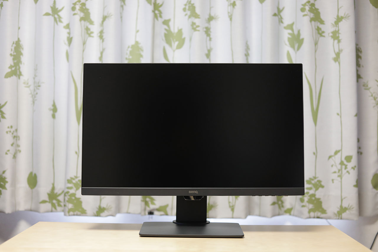 デザイナー向きのディスプレイ「BenQ PD2700U」は目に優しくて使い