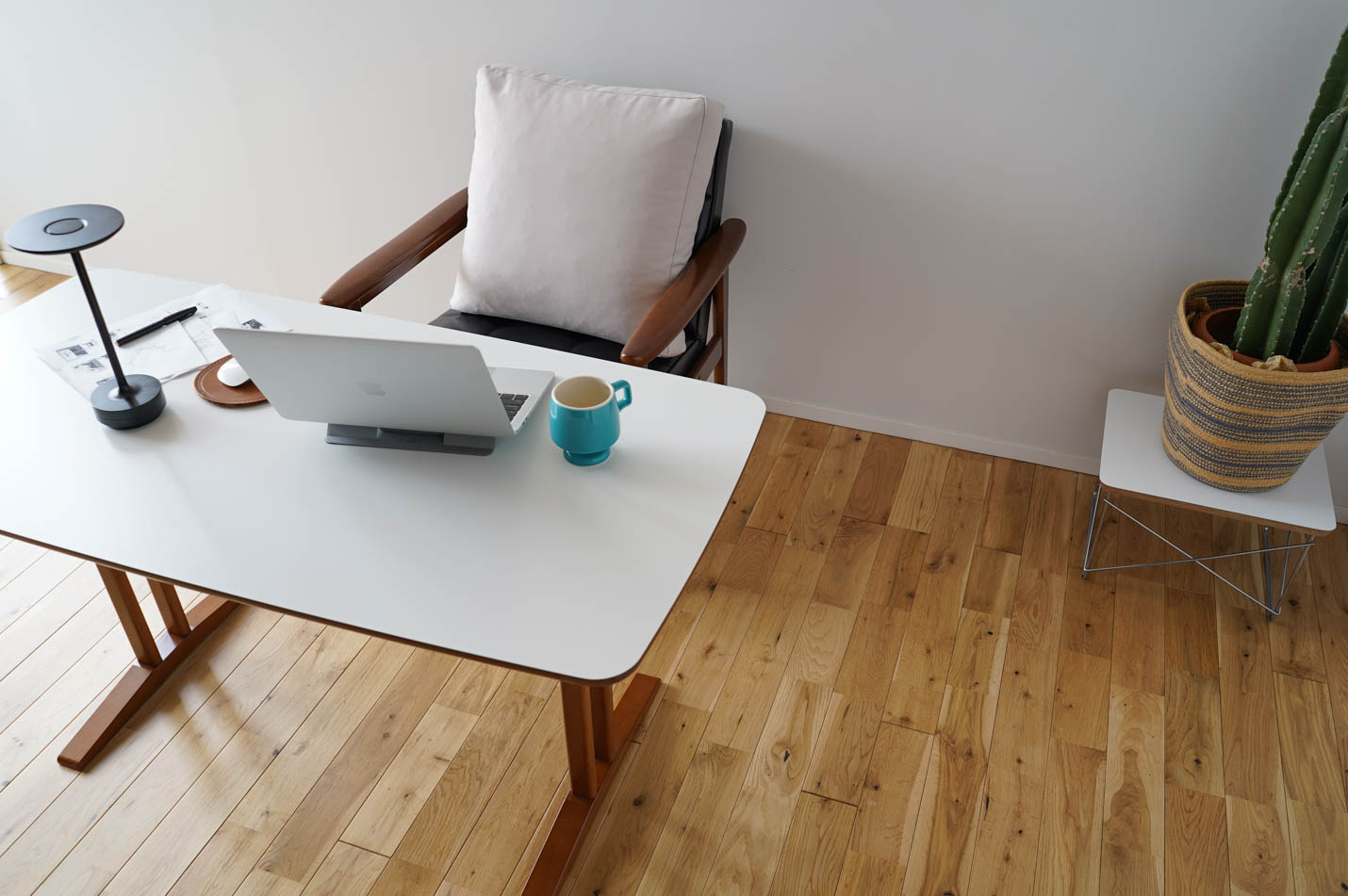 カリモク60+ カフェテーブル1200［T36420HW］ - カリモク60正規取扱店