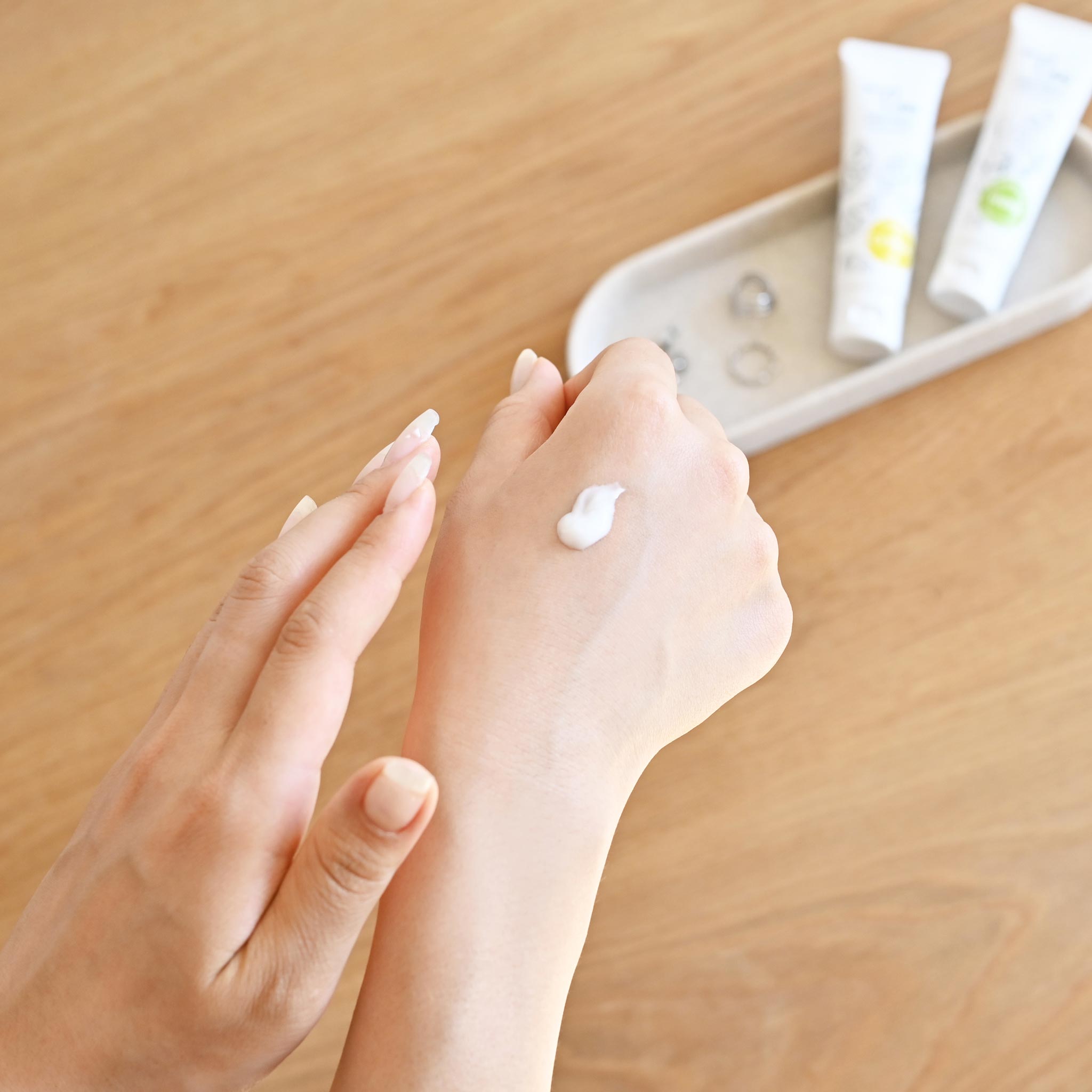 ハンドクリームBOX [ドゥ・ケア] 2本セット オレンジ×ローズマリー