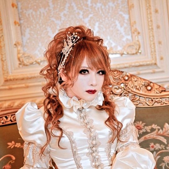 こめおかしぐ先生『ピンク・ディペンド』発売記念！直筆サイン入り縦長