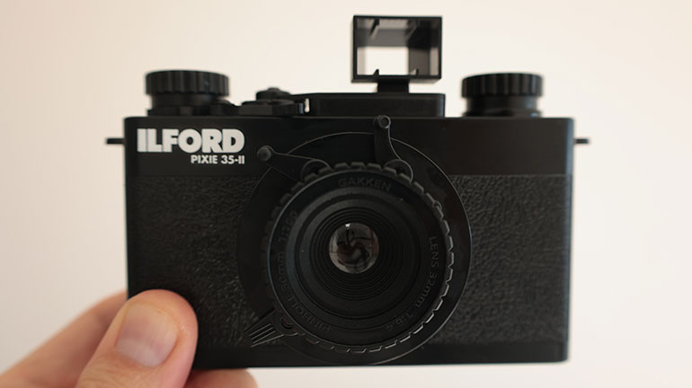 若者の間でフィルムカメラの人気が再燃、低予算で楽しめる「ILFORD