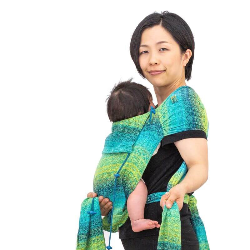 抱っこもおんぶも快適な抱っこ紐で新生児から両手自由で長時間も楽々