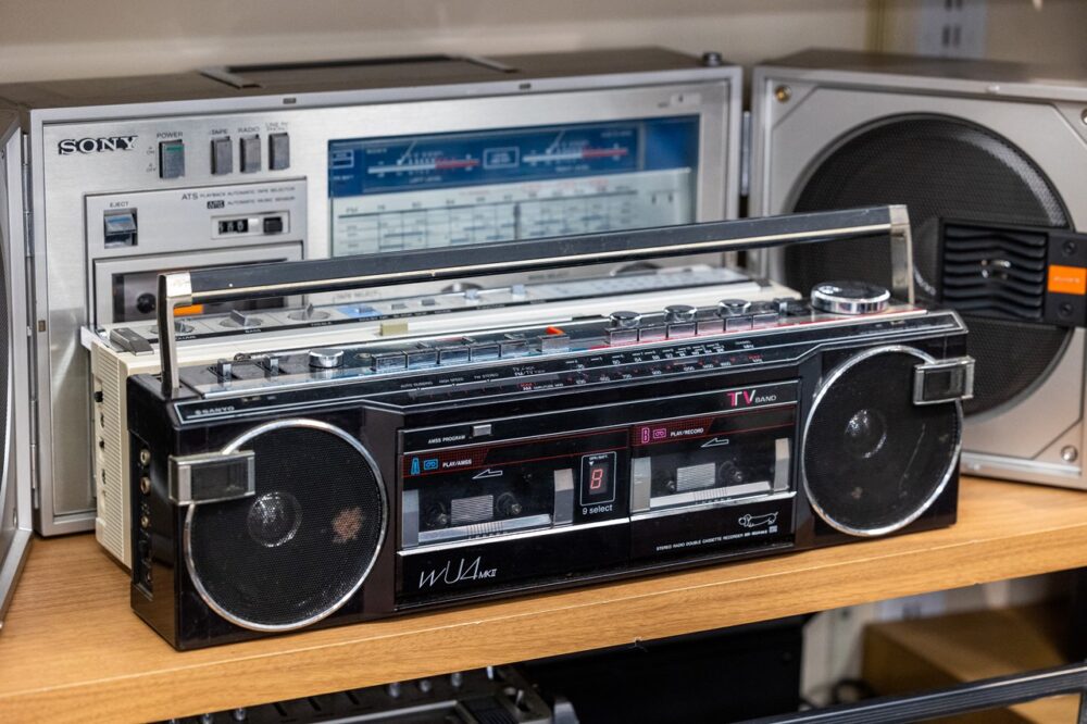 日本が世界に誇る元祖モバイル家電。ラジカセの現在の市場価値は