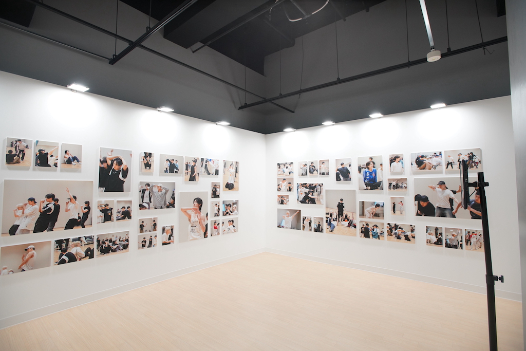 SEVENTEEN史上最多点数を誇る写真展 「[HYBE INSIGHT] SEVENTEEN