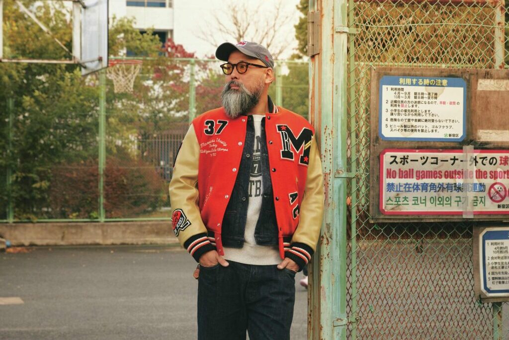 ジャンキースペシャル」の名物マネージャー・カルロス西の、スタジャン