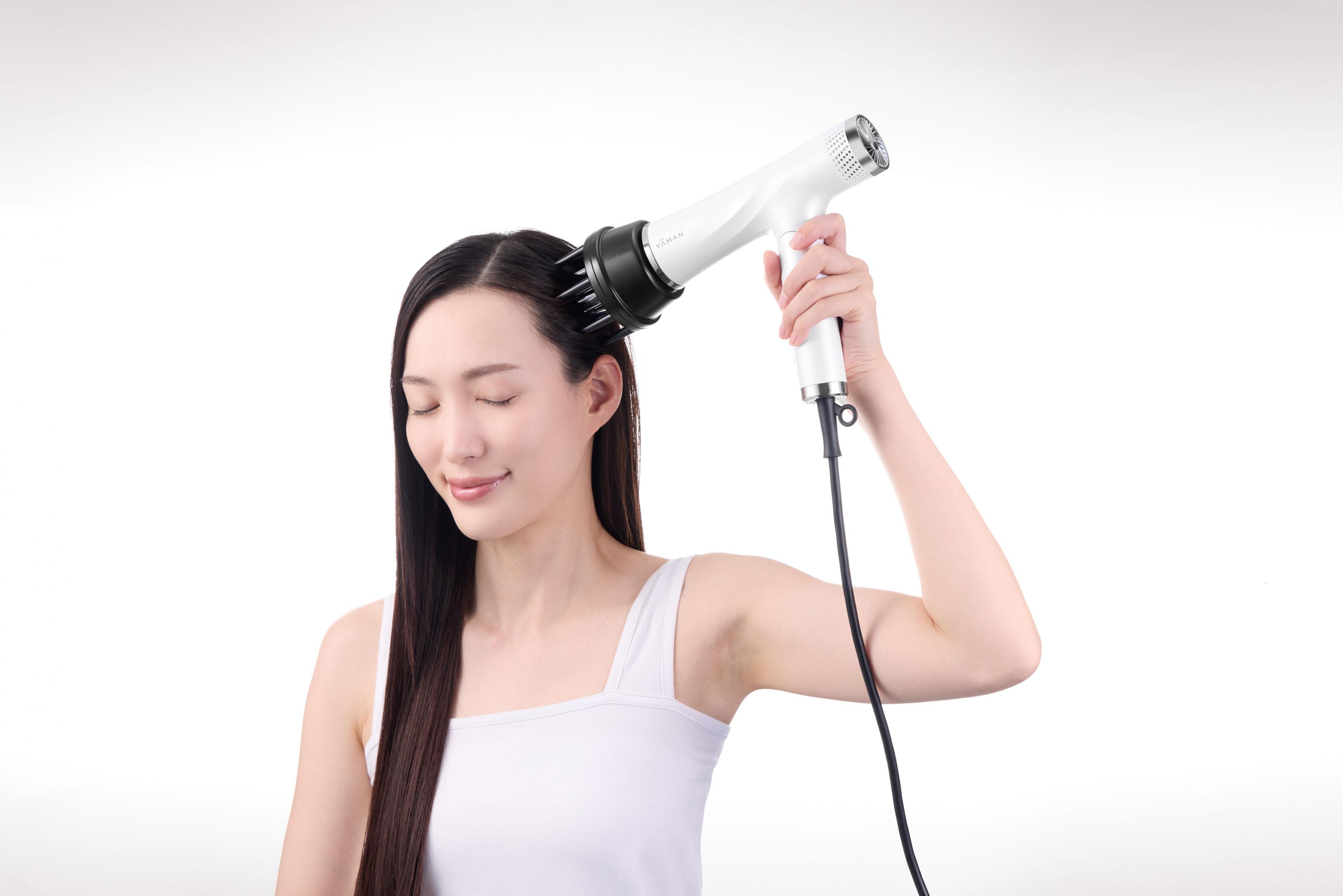 乾かすだけで艶髪を叶える『リフトドライヤー』シリーズから