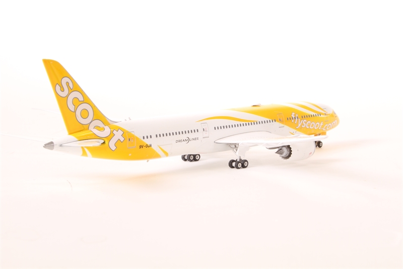 Phoenix Models PH11063 Boeing 787-9 Scoot 9V-0JA - Hattons