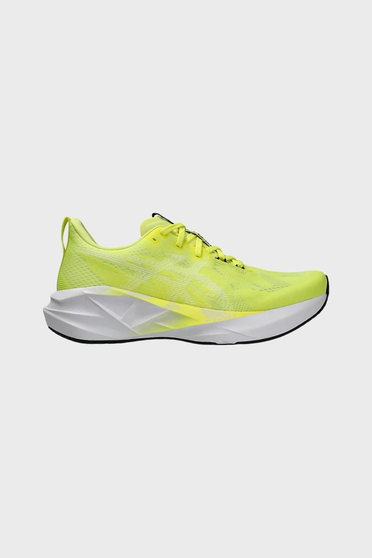 アシックス - ノヴァブラスト 5 - DISTANCE STORE - GLOBAL