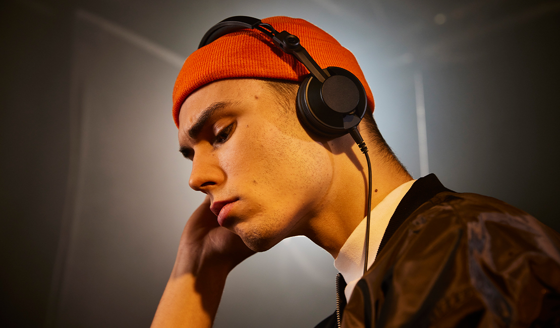 Pioneer DJ の新たなリスニングスタイル、HDJ-CX を実機レビュー 軽量