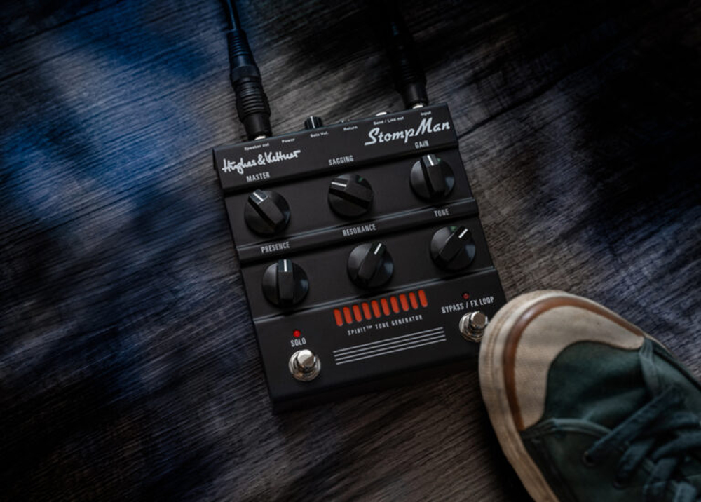 足元にアンプヘッド！？Hughes＆Kettnerから「Spirit StompMan」登場！