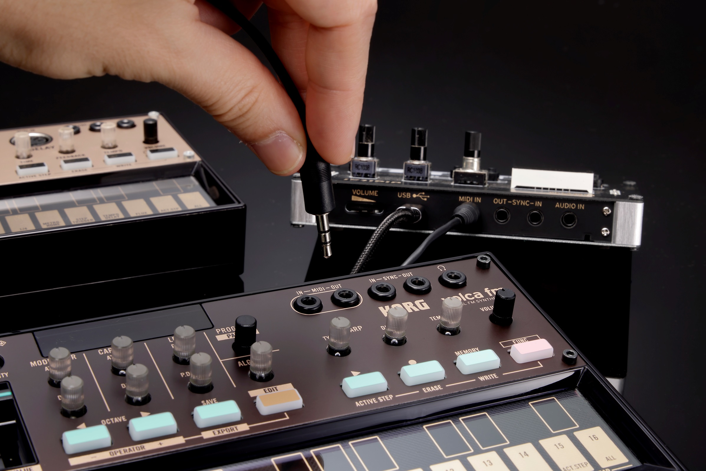 KORG（コルグ）からFM音源の名機を完全再現したポリフォニックデジタル