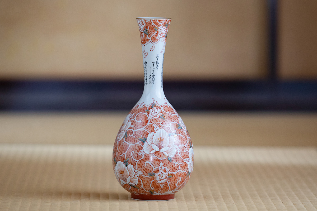 石川県《陶窯田村》一子相伝の九谷焼×古典文学 | Discover Japan