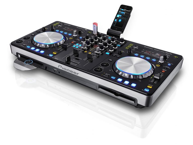 Pioneer XDJ-R1 Controller: DJ's swiss army knife – DJWORX