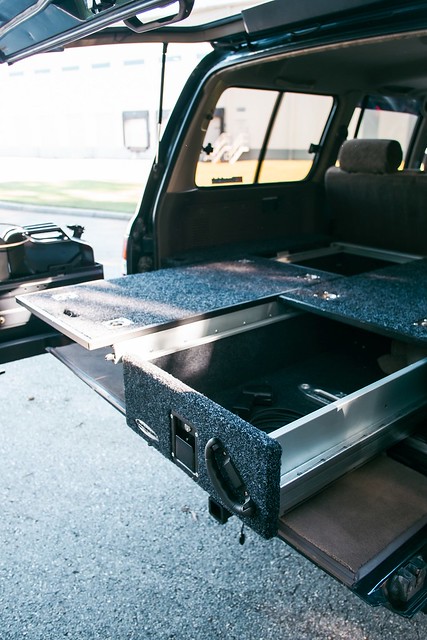 Dobinsons Rear Dual Roller Drawer System for Toyota Land Cruiser