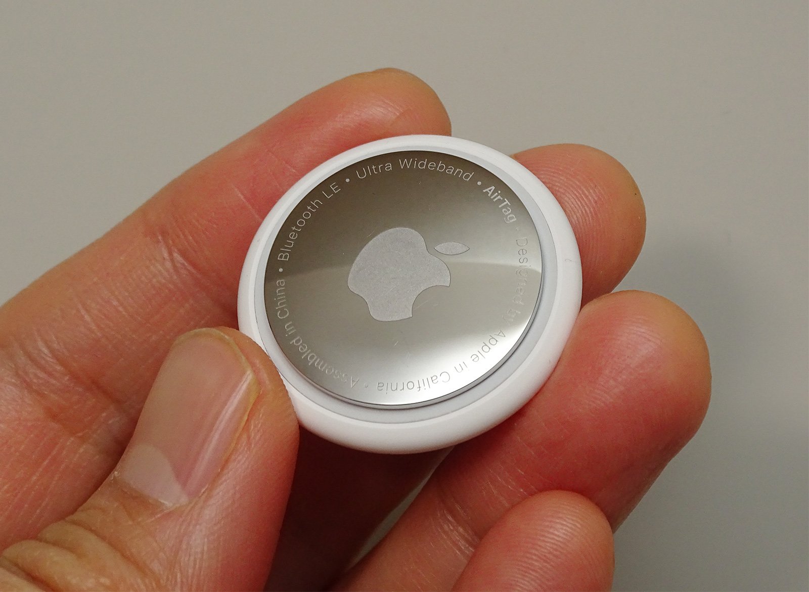 他社製品と比較した、アップル「AirTag」の真価──数億台規模の“探す