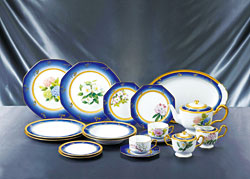 創立90周年記念 大倉陶園展 ―新 日本の雅― | 展覧会のご案内