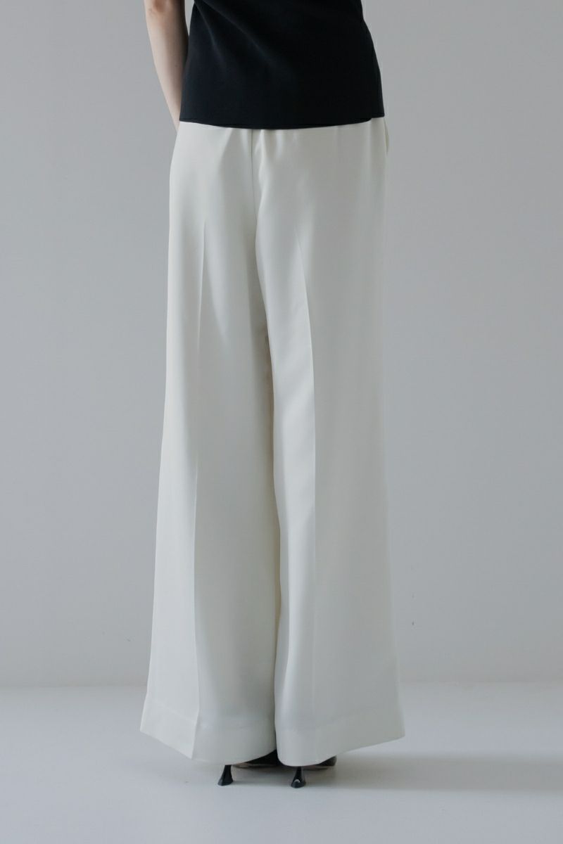 ruffle mountain parka/black | maison de Dolce.