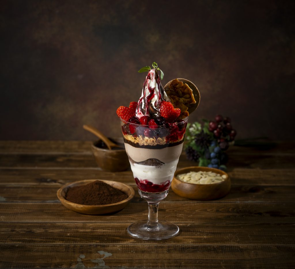 フレッシュバナナと生チョコのパフェ｜よつ葉ホワイトコージ札幌