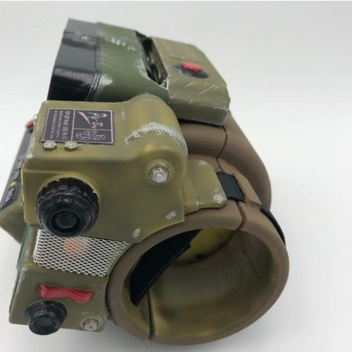 3D Printable Fallout 76 Pip-Boy 2000 Mk VI by Ryan Khoo
