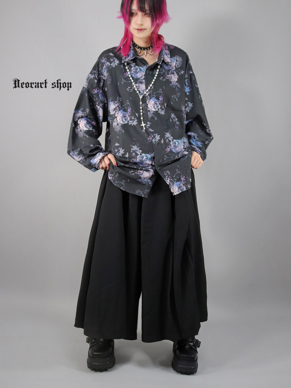 BY7056 ルーズシルエット・ダークカラー ローズ柄 総柄 シャツ[dark