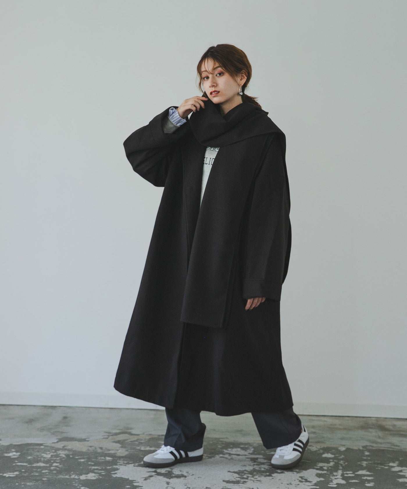 ビックストール付フェイクウールノーカラーコート – レディース