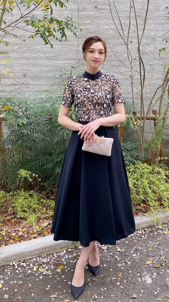 Self-portrait セルフポートレート ピンク×ブラックレースミモレドレス