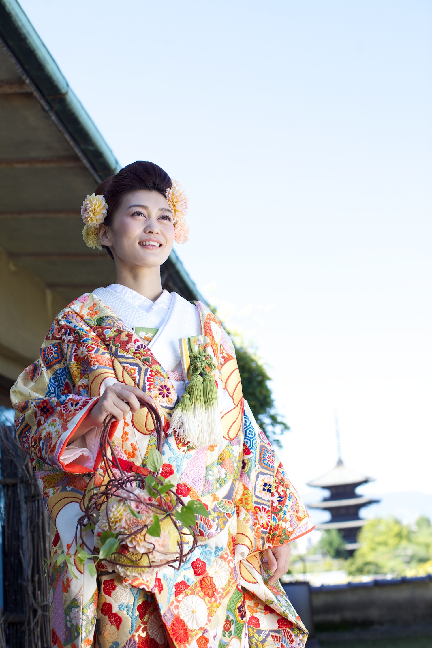 織物の最高峰【唐織】の色打掛 | TAGAYA BRIDAL - 京都・大阪・神戸の